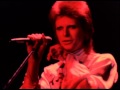 The late, great David Bowie performing Ziggy Stardust like a complete boss